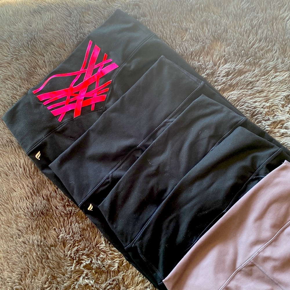 Fabletics Powerhold Leggings Black with pink crisscross